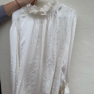 VINCE CAMUTO ruffled top